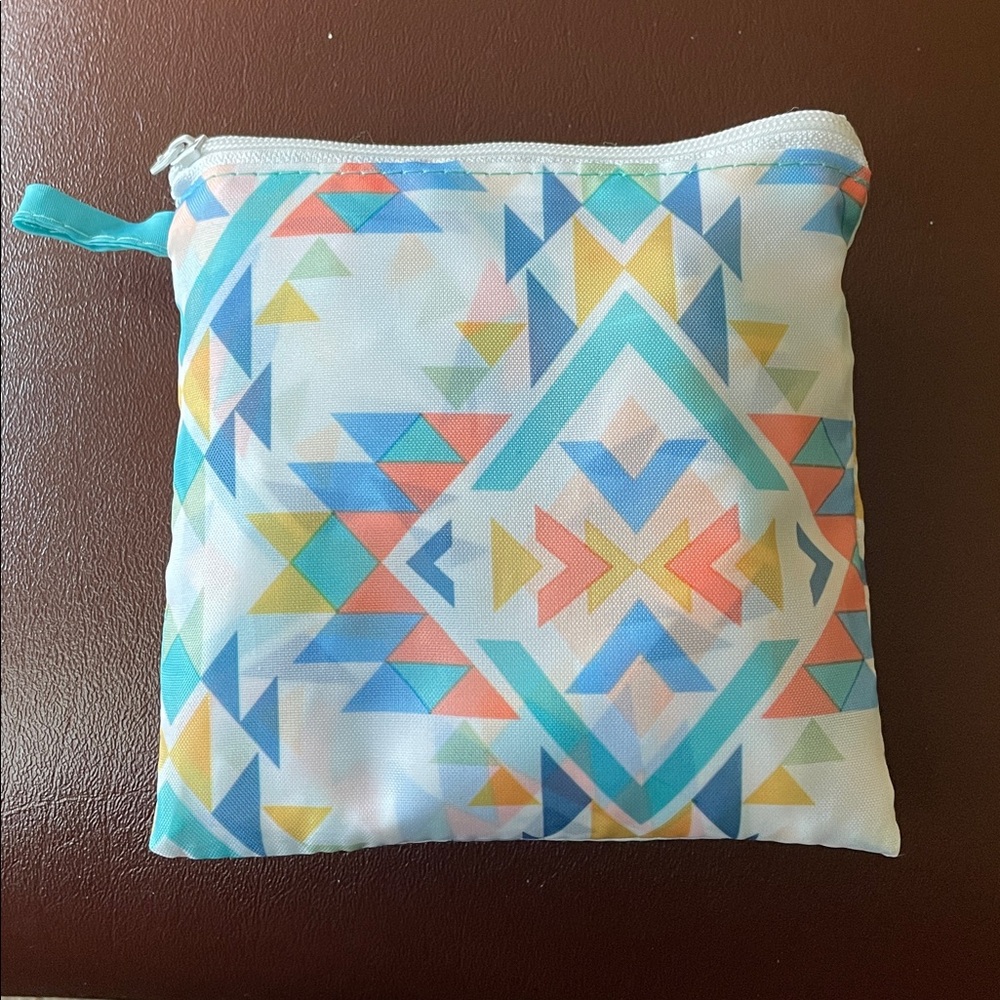 Geometric Patterned Foldable Market Tote - image 1